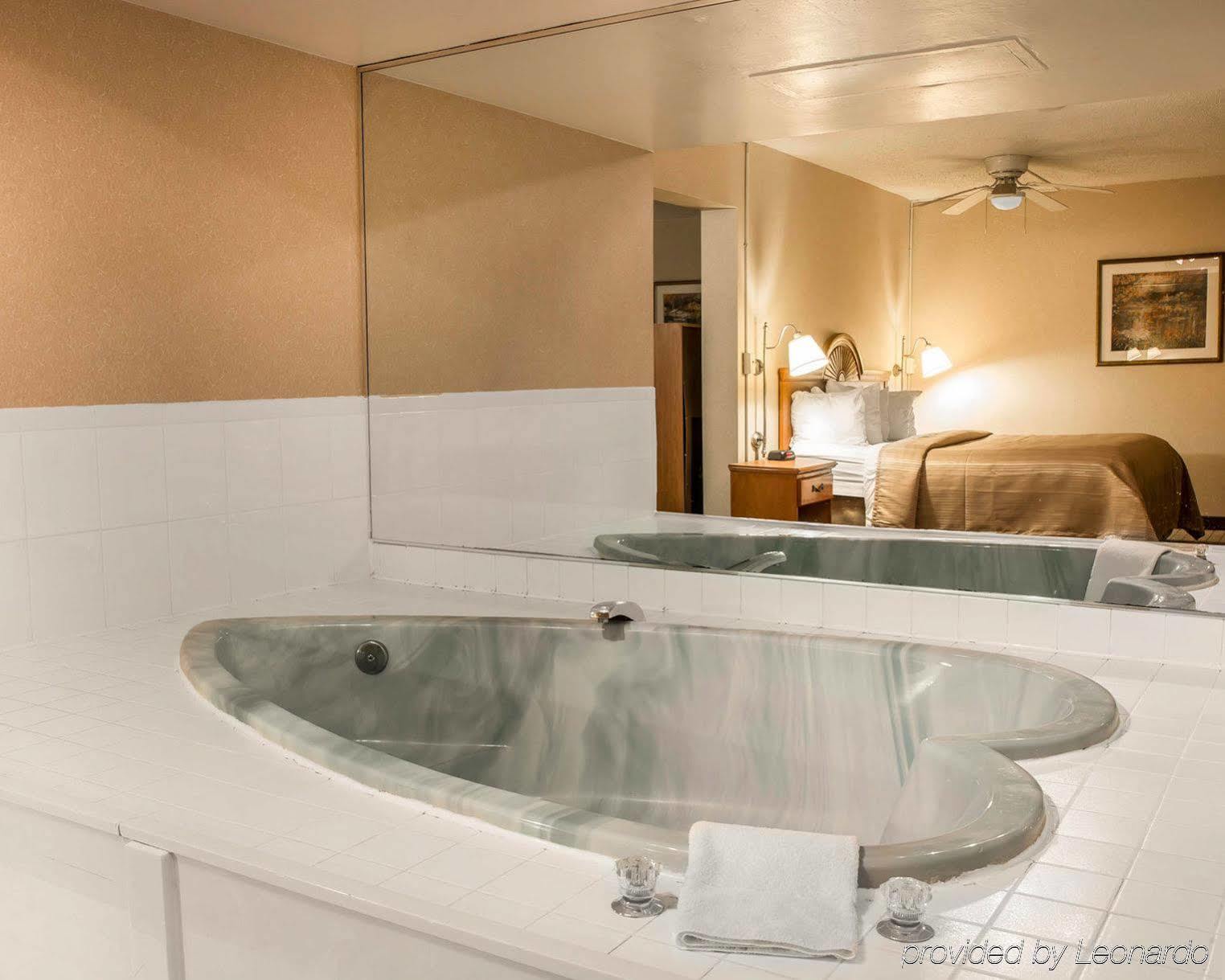 Quality Hotel Lansing